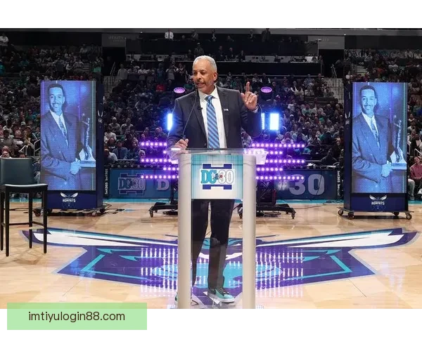 库里幽默回应离队传闻或加盟黄蜂重启30号球衣计划